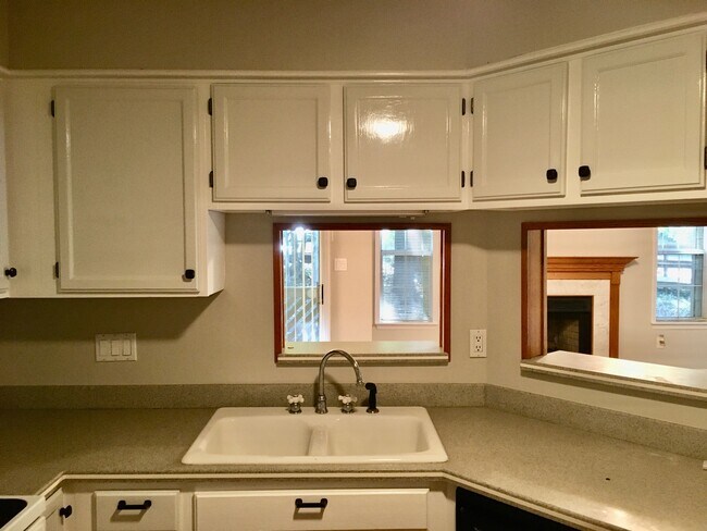 Kitchen - 6140 Gray Gate Ln