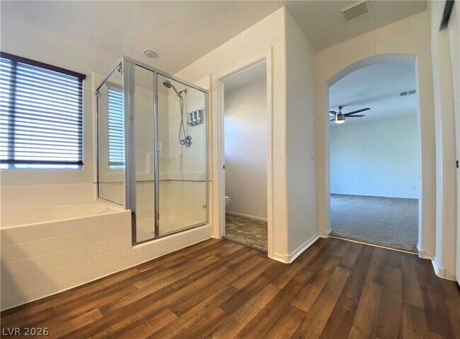 Building Photo - 9222 Avon Park Ave