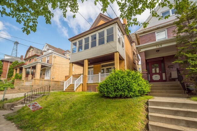 Building Photo - 313 Kambach St
