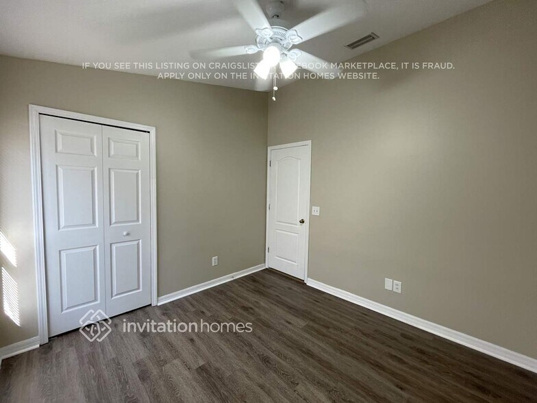 Building Photo - 15750 Greyrock Dr