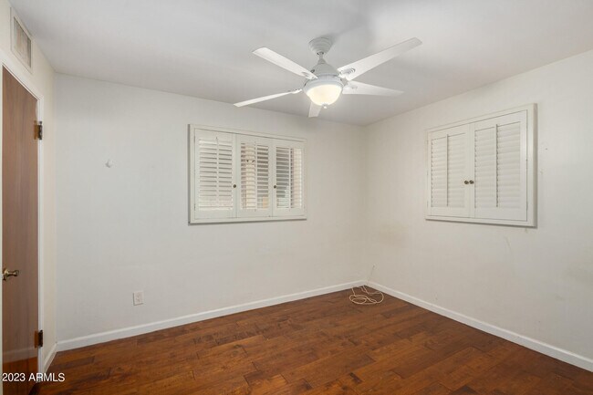 Building Photo - 7340 N 7th Ave