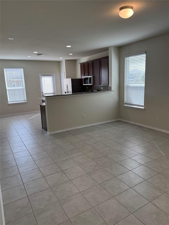 Building Photo - 351 Mistflower