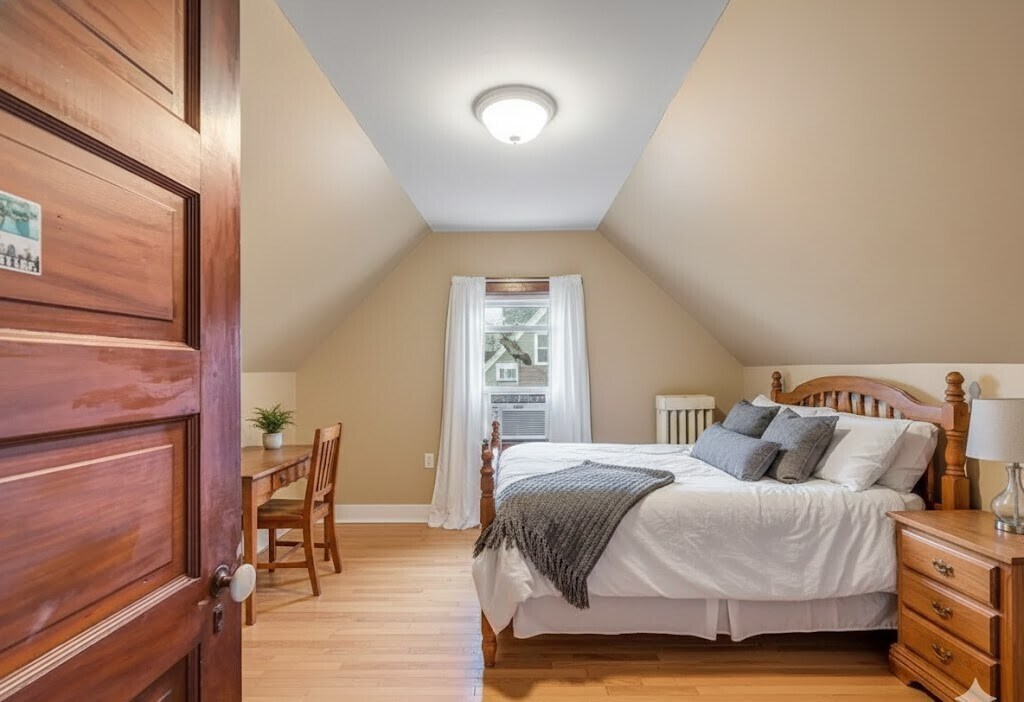 Building Photo - 227 Stephen Ave