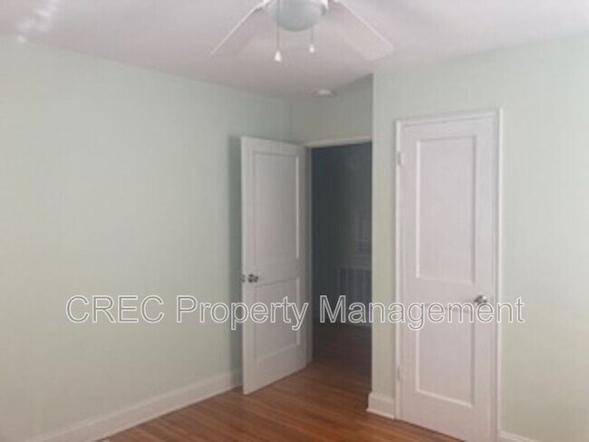 Building Photo - 9 Penn Ave