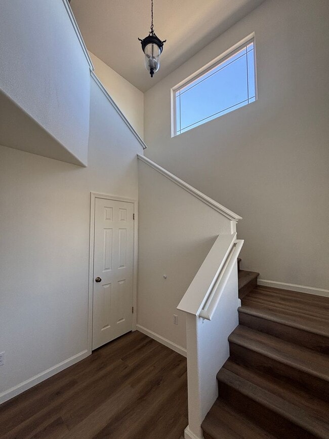 Building Photo - P32000