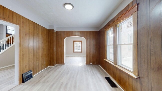 Building Photo - Slavic Village - 4 Bedroom - Single Family Home