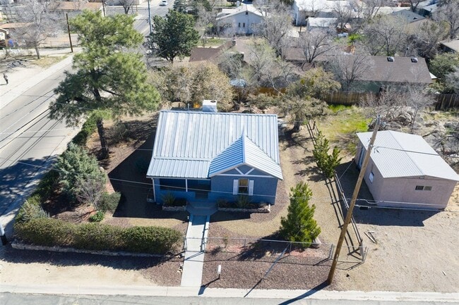 Building Photo - 2 Bedroom 1 Bath Single Family Home in Prescott