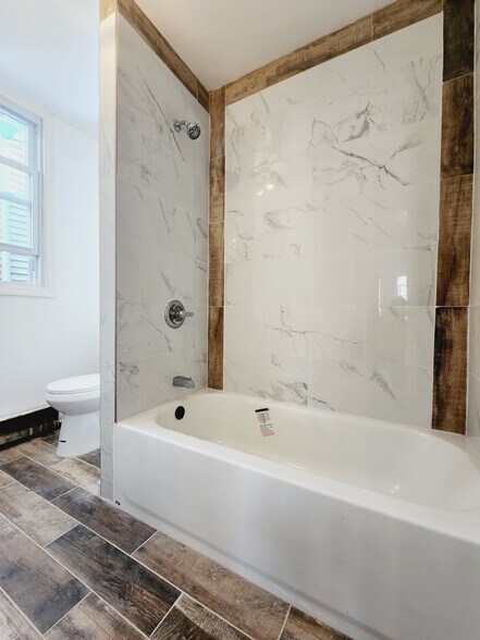 Building Photo - 53 Stegman St