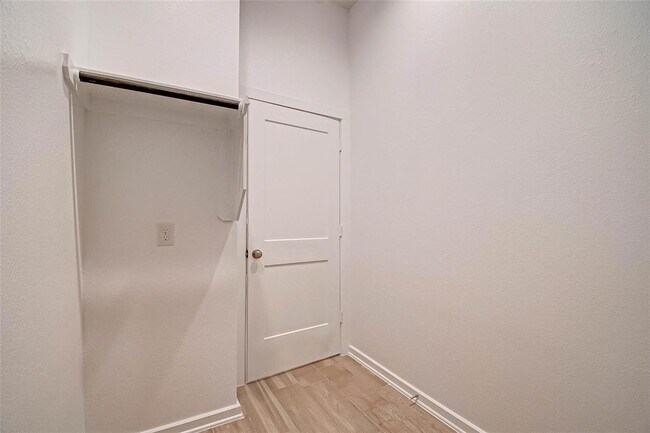 Building Photo - 315 N Spotted Fern Dr