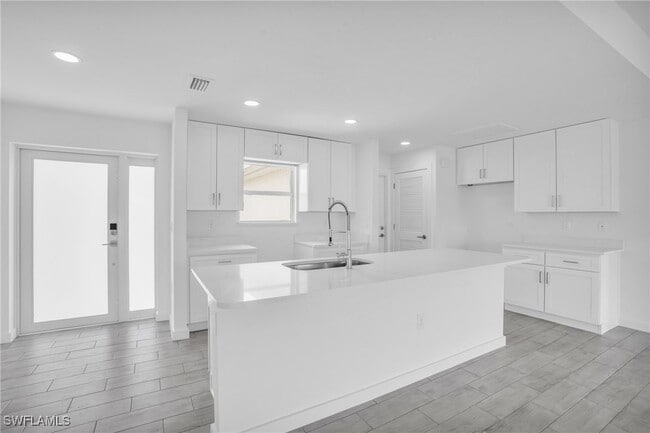 Building Photo - 2812 15th St SW