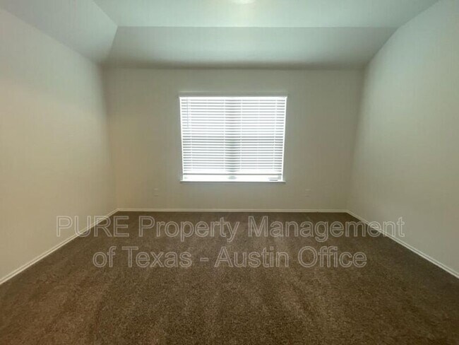 Building Photo - 107 Nathaniel Dr