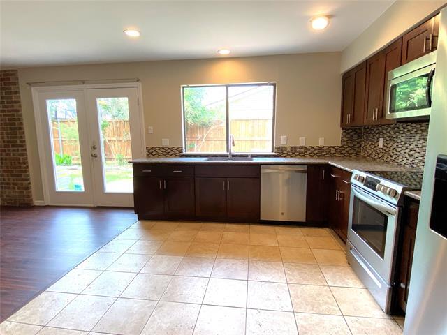 Building Photo - 2704 Winding Creek Dr