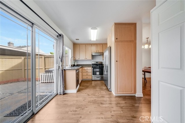 Building Photo - 16 Fox Hollow