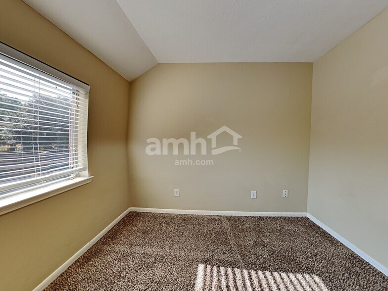 Building Photo - 20263 Eden Pines