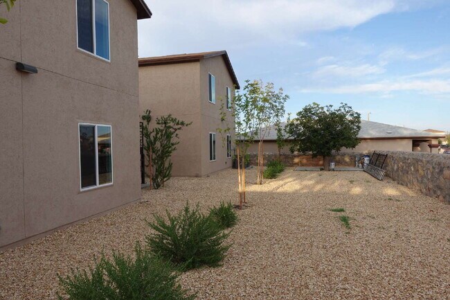 Building Photo - Brand New 2 Bedroom Apartment. Accepts Housing Assistance