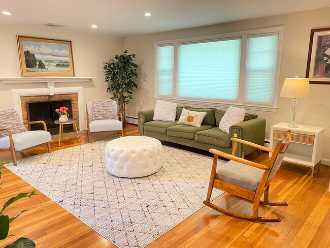 Building Photo - 15 Winchester Dr