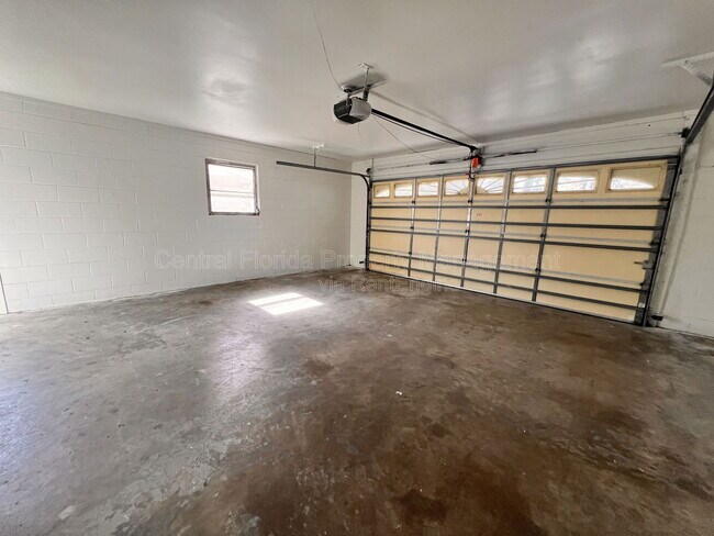 Building Photo - 807 Morocco Ave