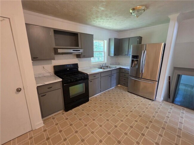 Building Photo - 105 Crystal River Dr