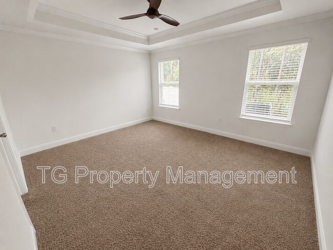 Building Photo - 248 Zancara St