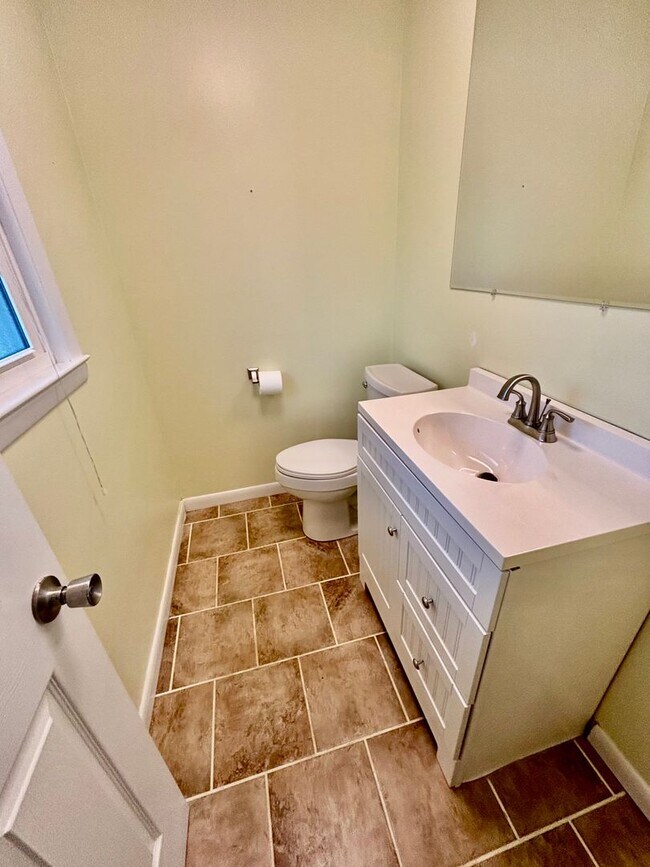 Building Photo - 3448 Dixiana Dr
