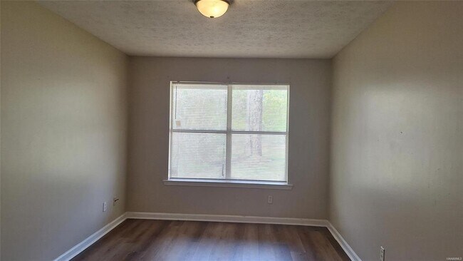 Building Photo - 2695 Whispering Pine Dr