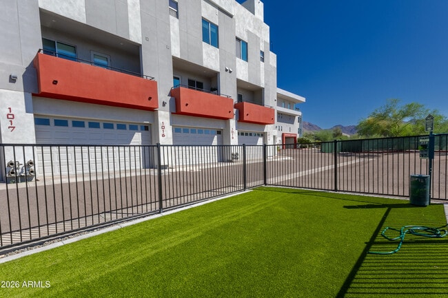 Building Photo - 16510 N 92nd St