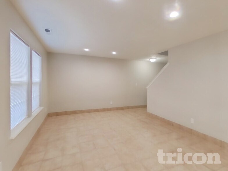 Building Photo - 2336 Wynbrooke Blvd