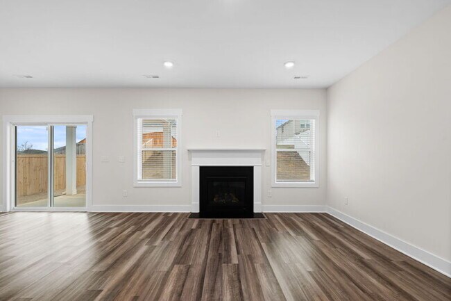 Building Photo - 216 Pewter Cir