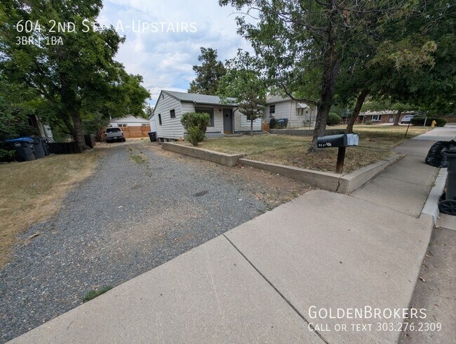 Building Photo - 604 2nd St