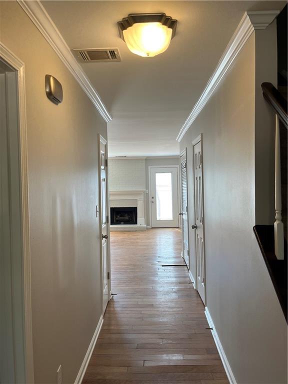 Building Photo - 585 Wedgewood Dr