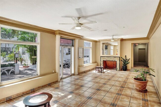 Primary Photo - 215 30th St