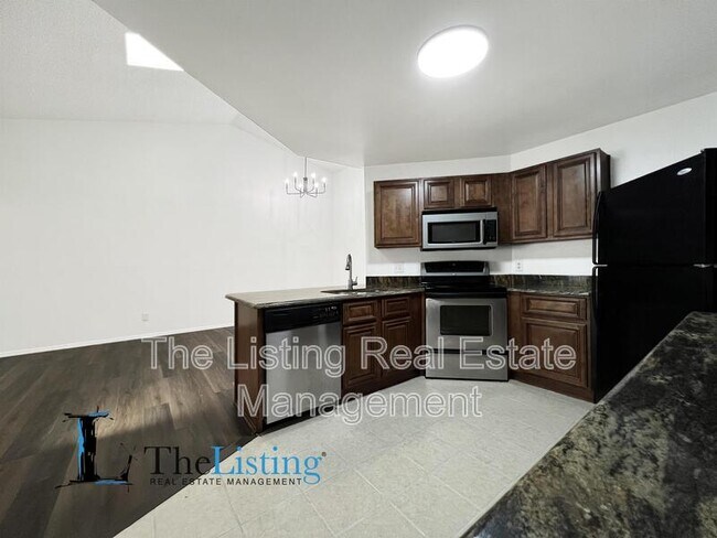 Building Photo - 1317 Coolridge Dr