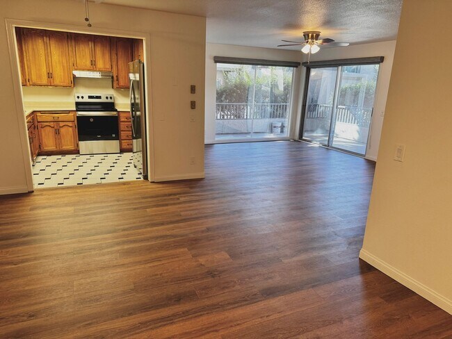 Building Photo - Mission Bay 2 Bed 2 Bath Condo with covered parking