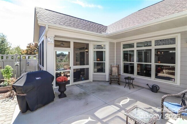 Building Photo - 115 Brawley Point Cir