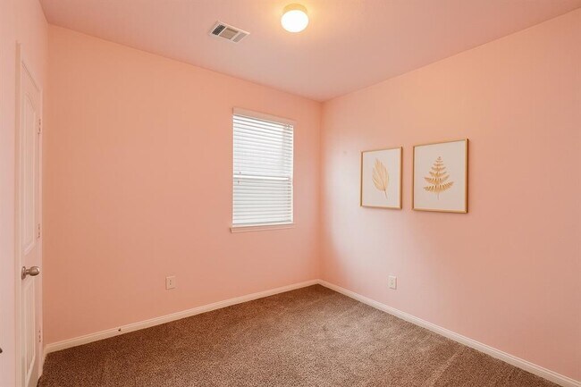 Building Photo - 3543 Paganini Pl