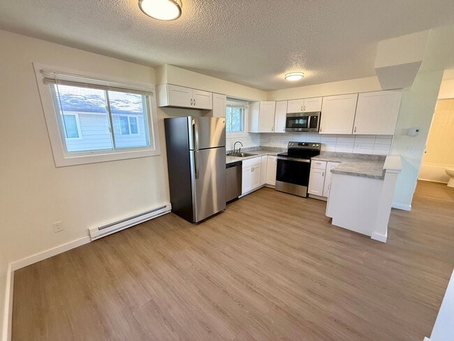 Building Photo - 4950-4956 Basswood Drive