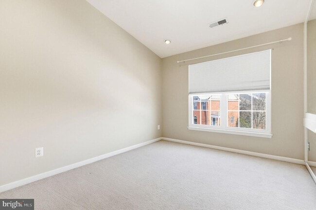 Building Photo - 21369 Sawyer Square