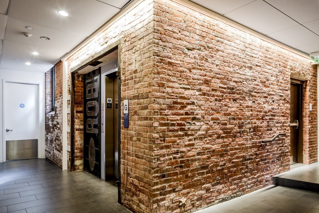 Building Photo - 63 Melcher St