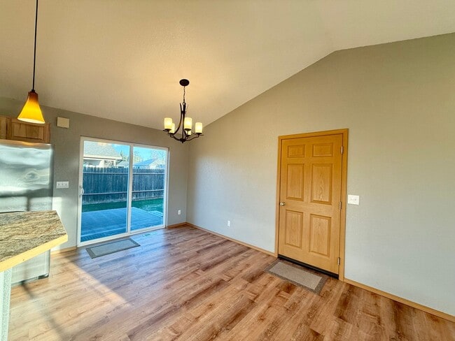 Building Photo - KENAI RANCH HOME!