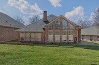 Building Photo - 1805 Oak Ridge St