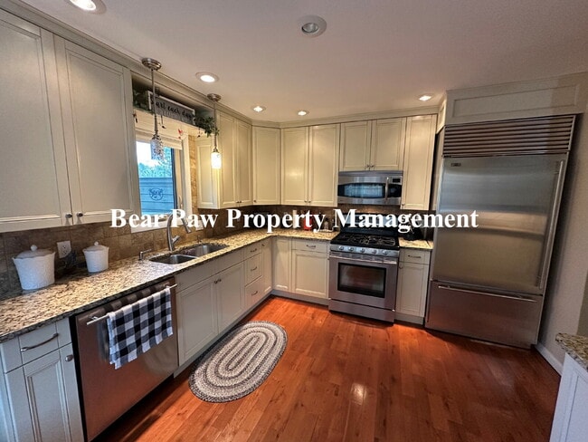 Building Photo - "Charming Duplex! Your Perfect Mountain Home Awaits!"