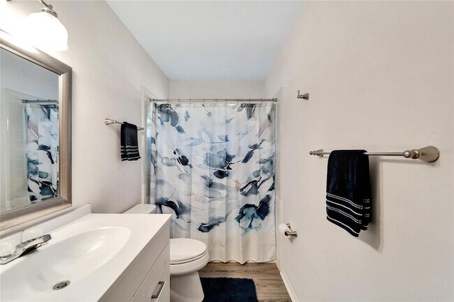 Building Photo - 1216 Hacienda Dr