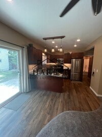 Building Photo - 807 1st Dr NW
