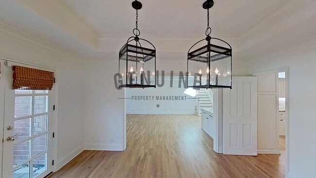 Building Photo - Beautiful Two-Level 5Bd 3.5Ba Home in Newport Beach