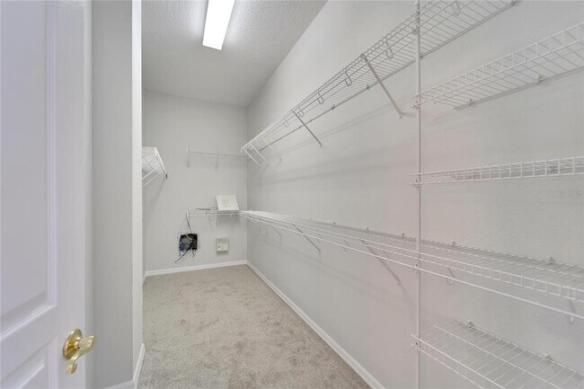 Building Photo - 5604 Skimmer Dr