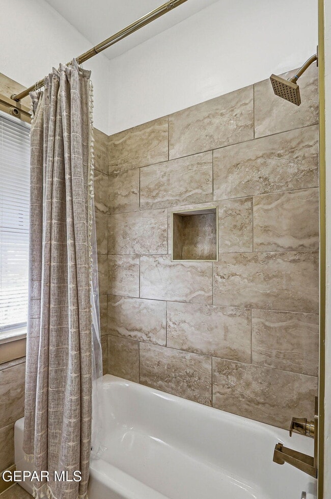 Building Photo - 1546 Upson Dr