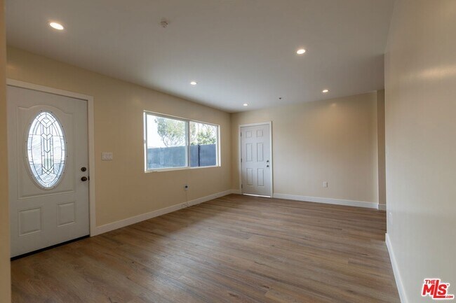 Building Photo - 2656 W Carson St