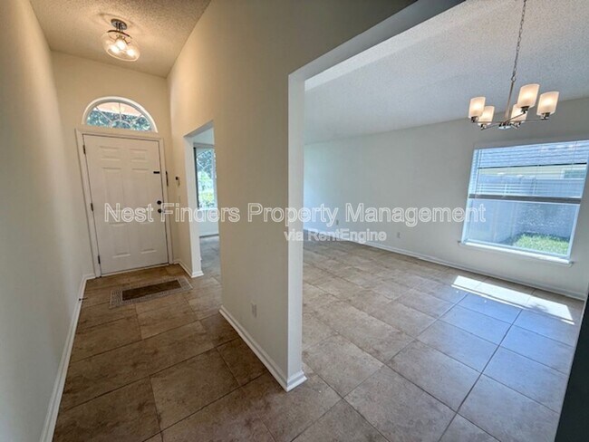 Building Photo - 732 Grand Parke Dr