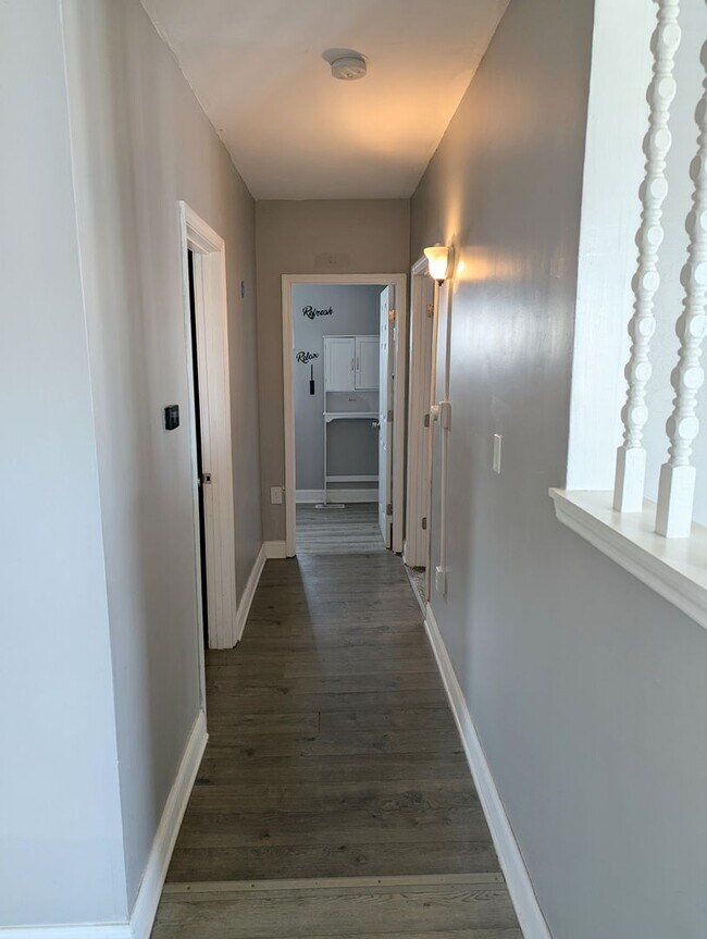 Building Photo - 9517 West Ave., St. Louis, MO 63137