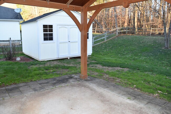 Building Photo - 6832 Brancusi Ct